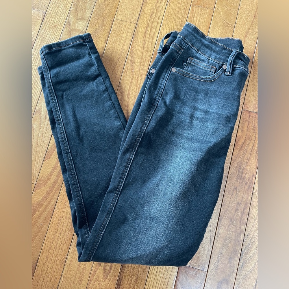 Judy Blue: High-Rise Tummy Control Skinny Fit Denim NWOT - Picture 12 of 12
